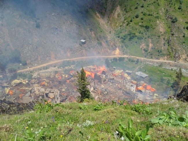 Artvin Yusufeli'nde çıkan yangında 35 ev kullanılamaz hale geldi